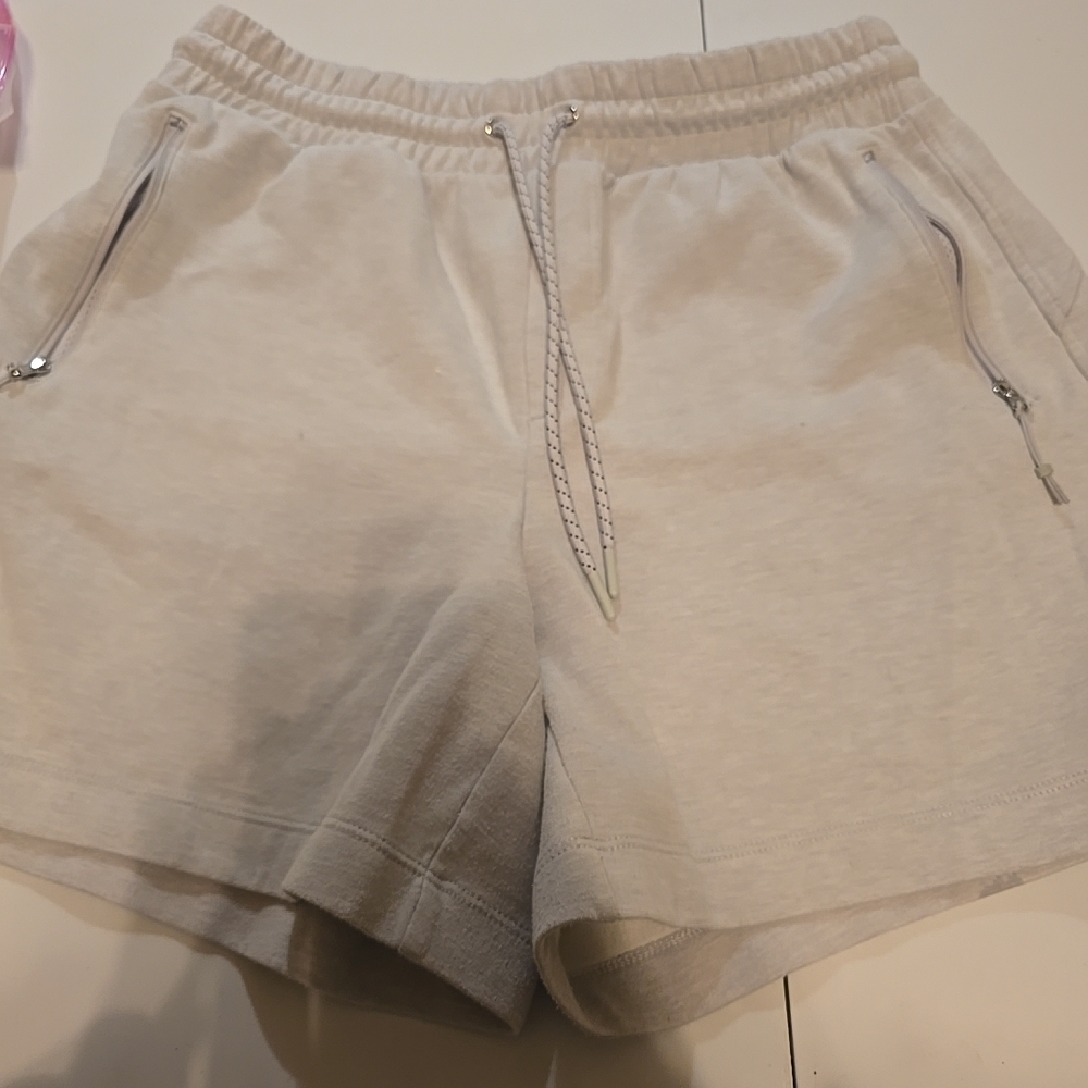 Old Navy Women's Cream Athletic Shorts